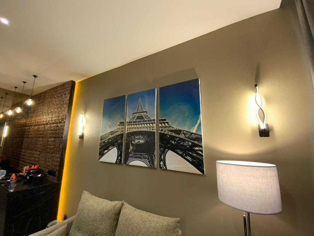De Paris Hotel Medan Esterno foto