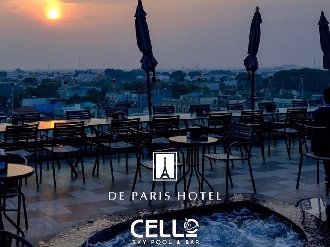 De Paris Hotel Medan Esterno foto